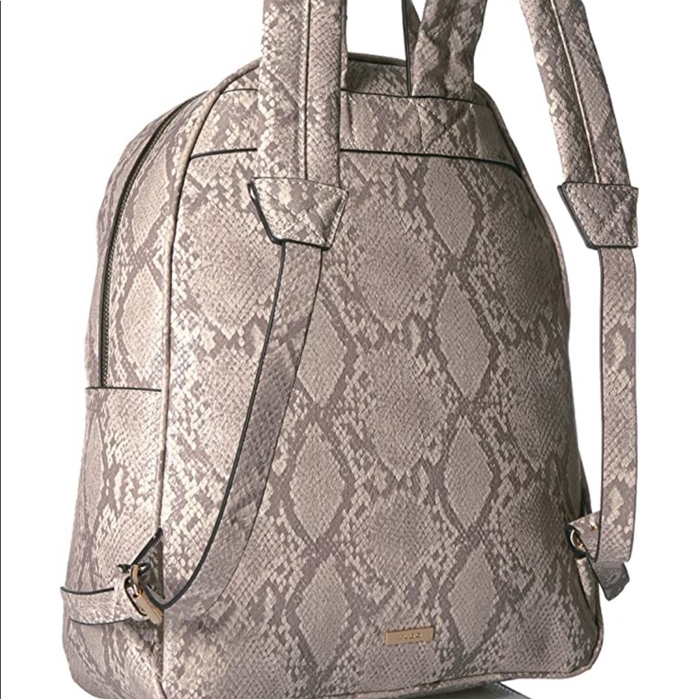 Backpack - Picture 2 of 5